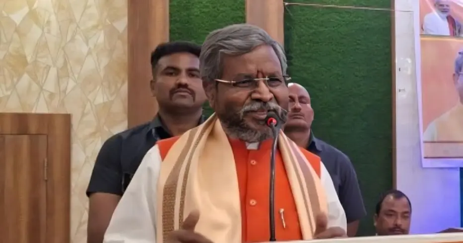 Babulal Marandi attacks Chaibasa ambulance case