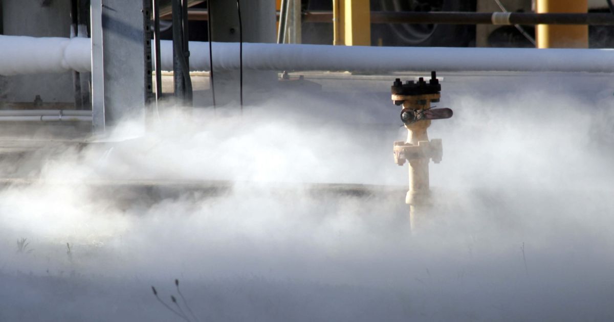 धनबाद Toxic gas emanating from the ground