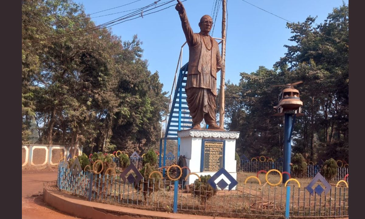 बीजेडी के स्थापना दिवस पर फूल-मालाओं से वंचित रही बीजू बाबू की प्रतिमा