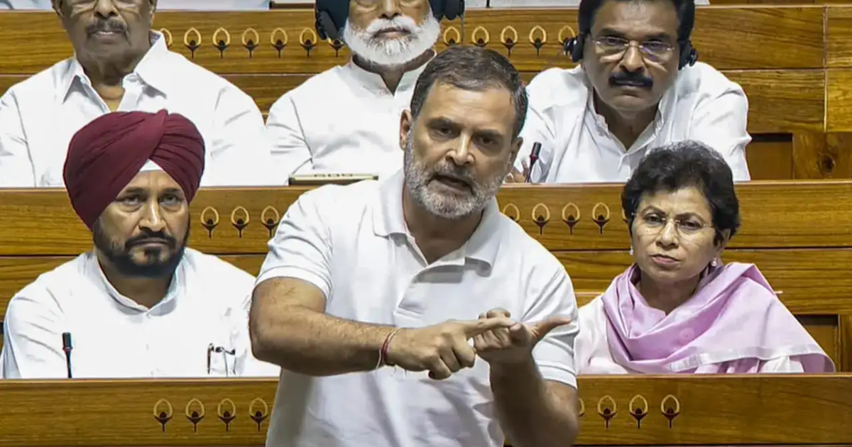 प्रधानमंत्री का मनोबल टूट चुका है और वे राहुल गांधी