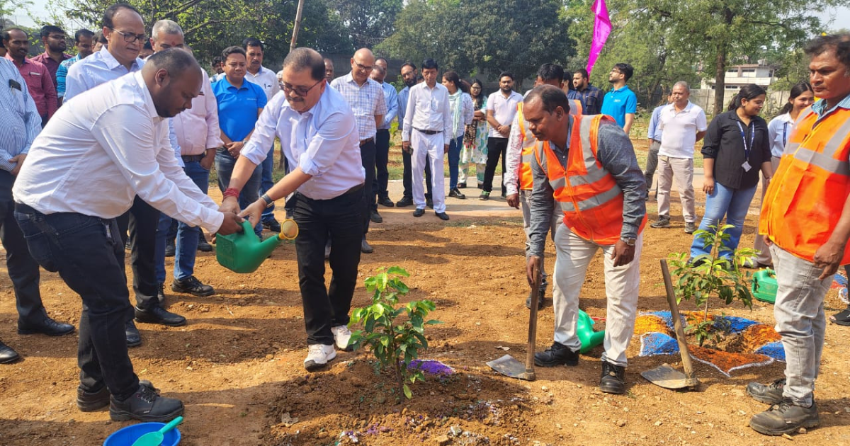 टाटा स्टील यूआईएसएल ने अंतर्राष्ट्रीय वन दिवस पर वृक्षारोपण अभियान चलाया