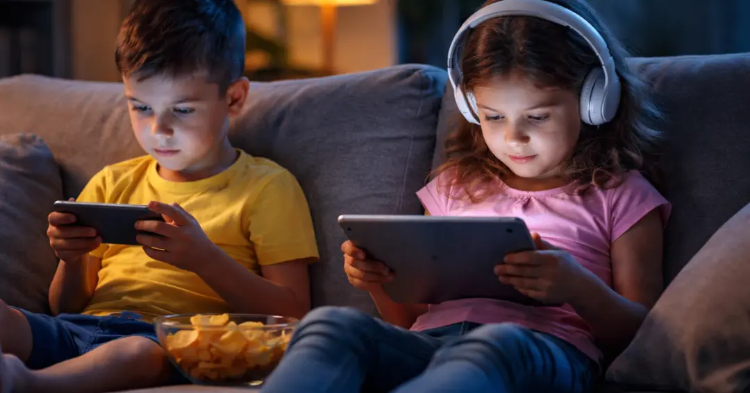 बच्चों में ज्यादा स्क्रीन टाइम बना हार्ट हेल्थ के लिए खतरा? स्टडी में चौंकाने वाला खुलासा