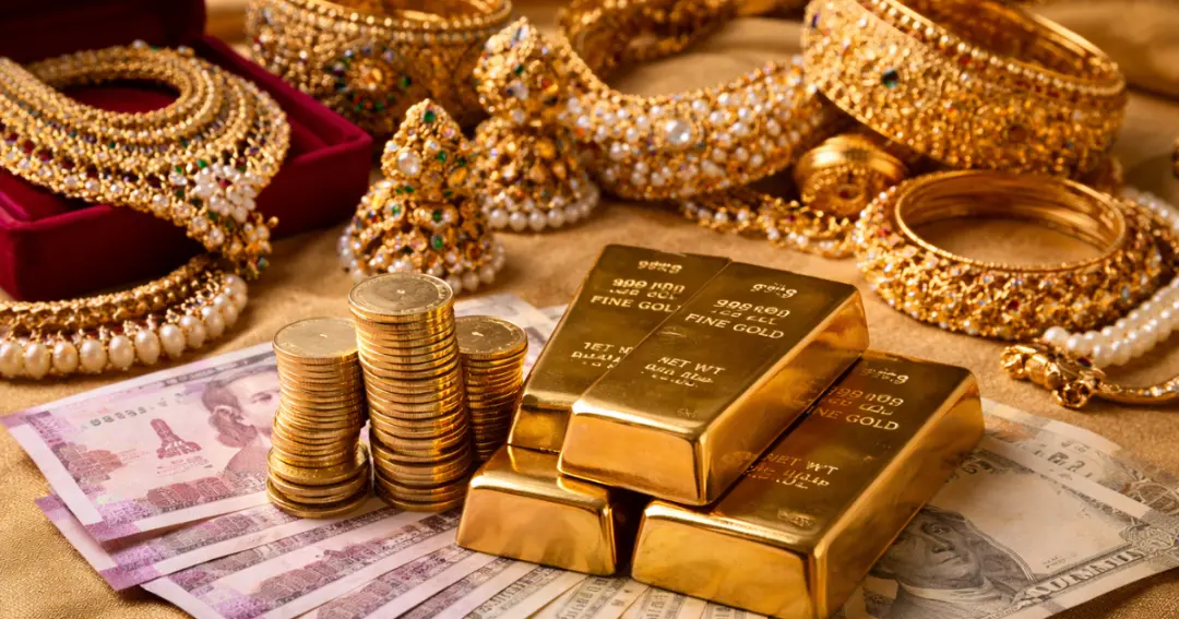 Gold Price हफ्ते की शुरुआत में सोने की कीमतों में हल्की गिरावट,