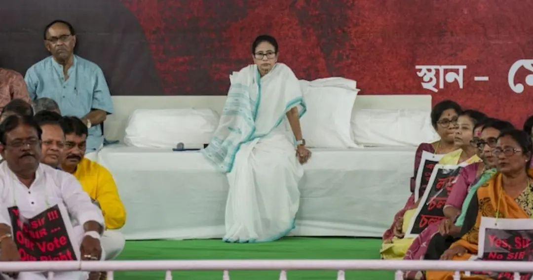 Mamata Banerjee protest continues for the second day ममता