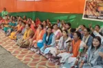 Women in streets to get justice for their daughter जमशेदपुर