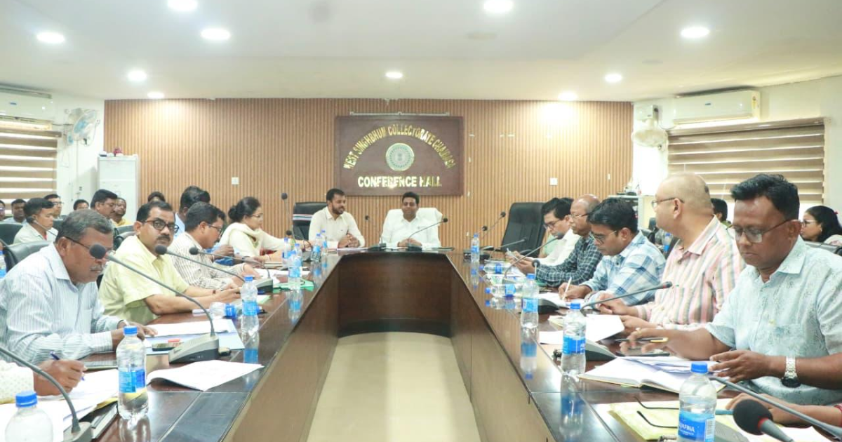 उपायुक्त चंदन कुमार की अध्यक्षता में स्वास्थ्य विभाग की समीक्षा बैठक,