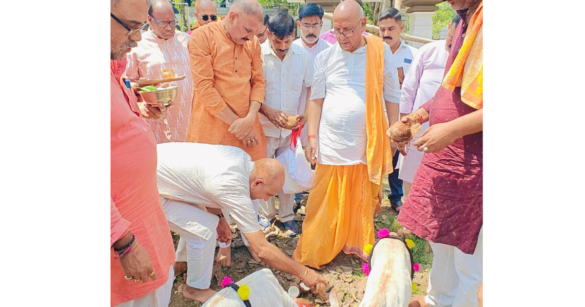 जमशेदपुर लक्ष्मीनारायण मंदिर में गोसेवा केंद्र और सनातन सदन का भूमिपूजन, विधायक सरयू राय रहे मौजूद