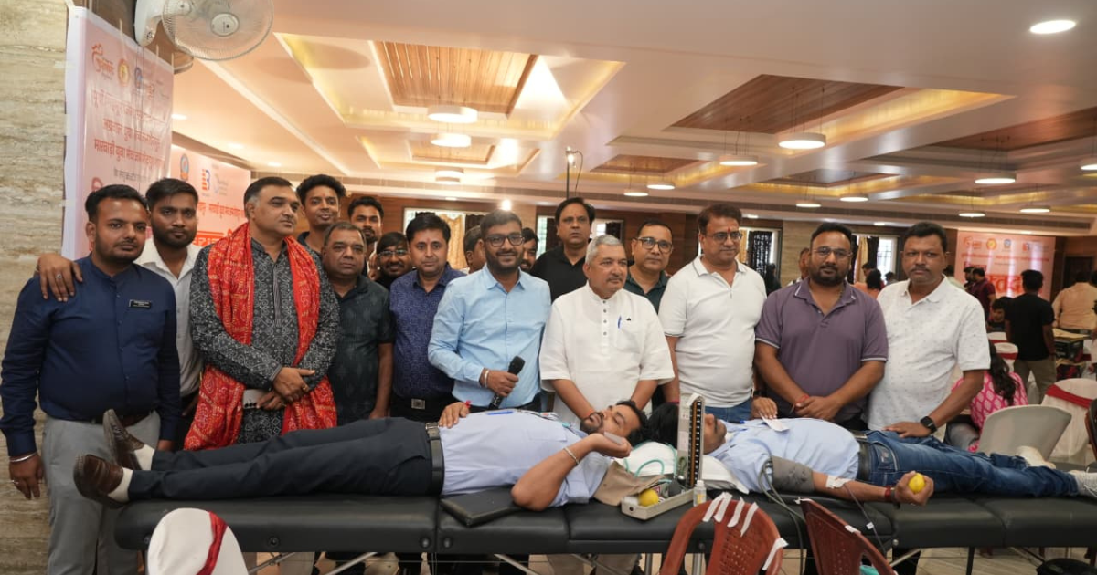 जमशेदपुर में मेगा ब्लड डोनेशन कैंप: 796 यूनिट रक्त संग्रह, युवाओं का उत्साह देखने लायक