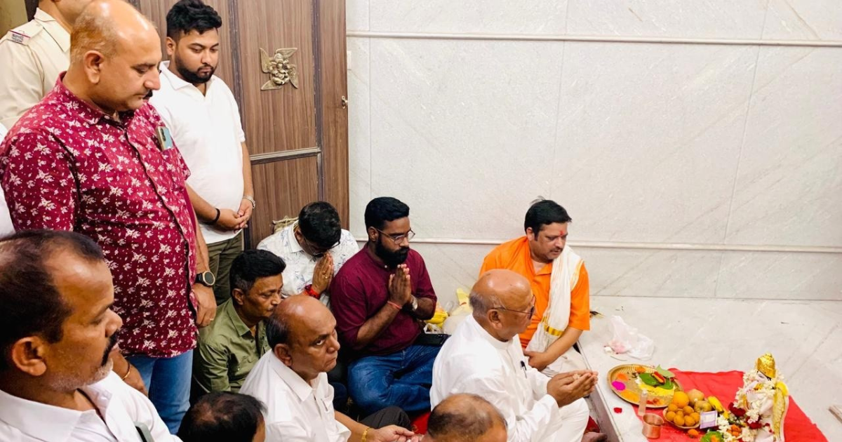 लक्ष्मीनारायण मंदिर में गरुड़ भगवान की प्रतिमा हुई प्रतिष्ठित