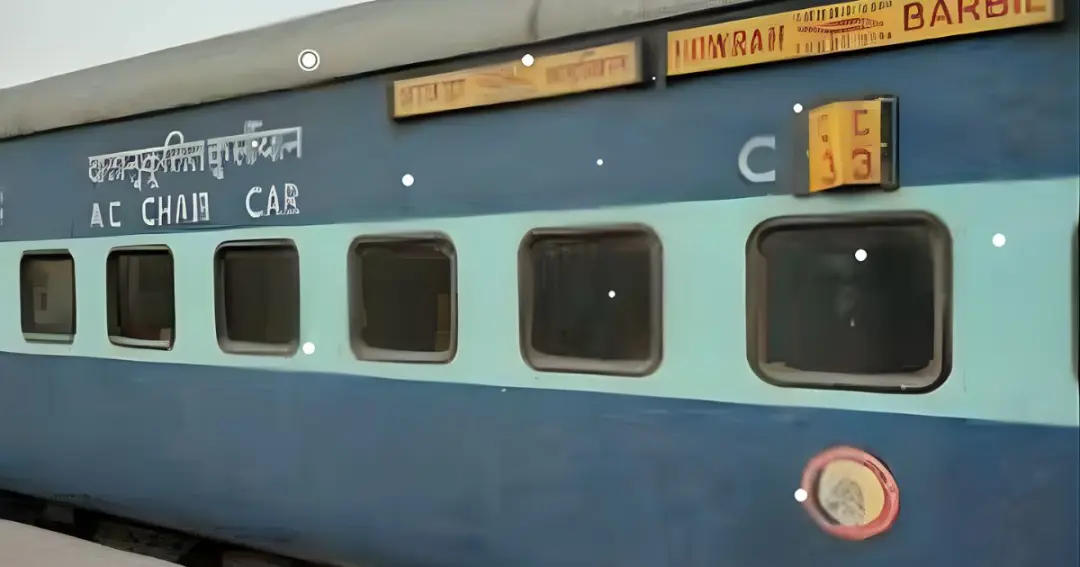 Bengal voters upset with the continued delays in train हावड़ा