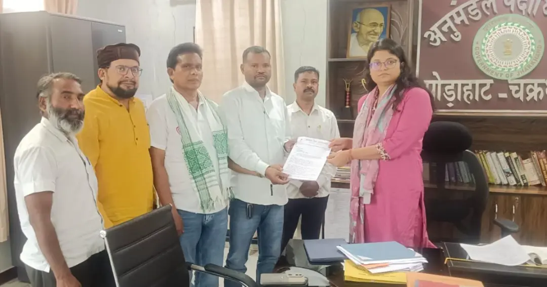 Janata Rail Andolan protests demand रेल