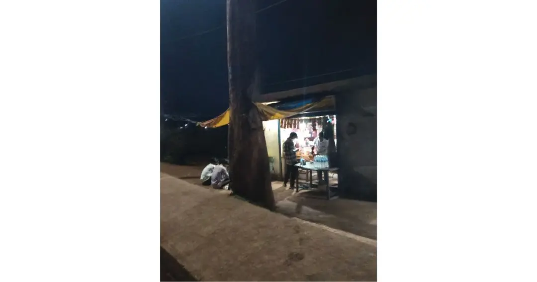 dry tree near Matakambeda Chowk बड़बिल