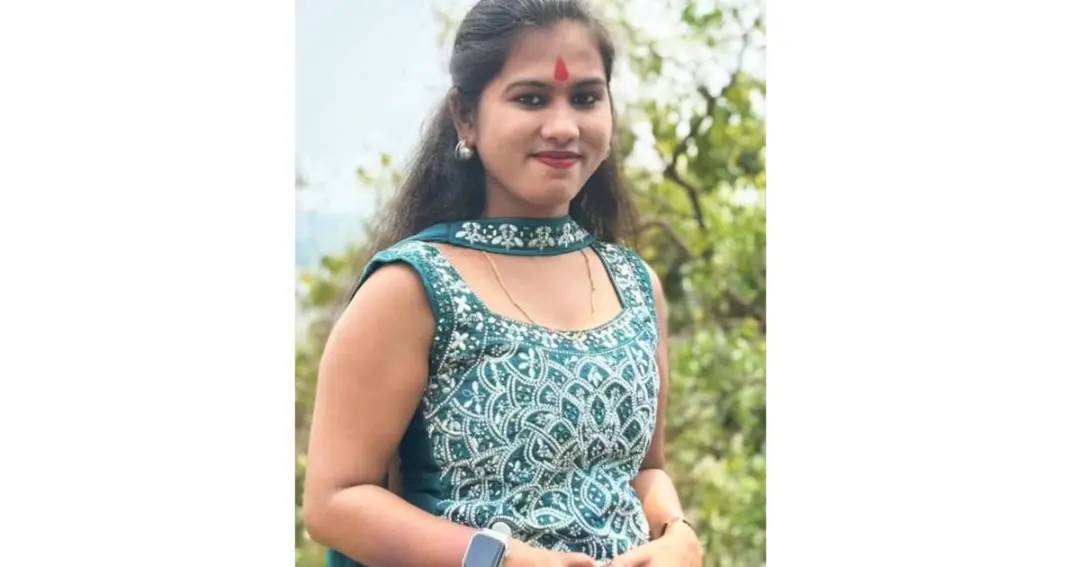 woman stabbed 12 times चाईबासा