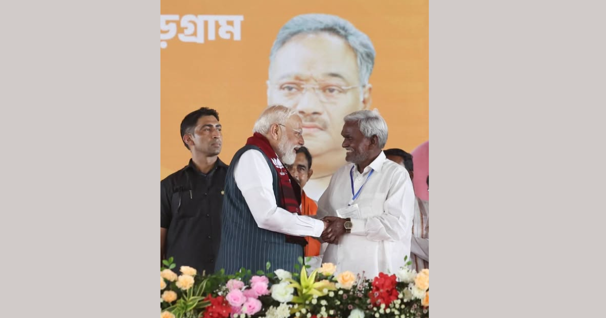 झाड़ग्राम विजय संकल्प सभा में पीएम मोदी का स्वागत, बंगाल में बदलाव की तेज हुई लहर