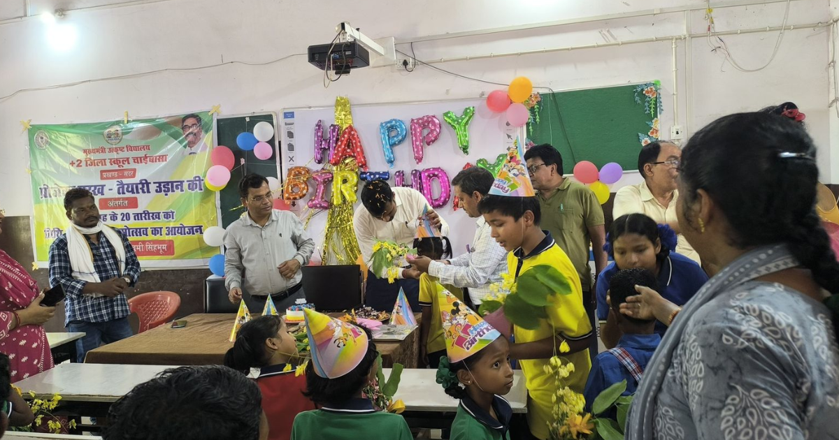 जिले के विद्यालयों में धूमधाम से मनाया गया “तिथि भोजन सह जन्मोत्सव” कार्यक्रम, बच्चों के लिए बने विशेष व्यंजन