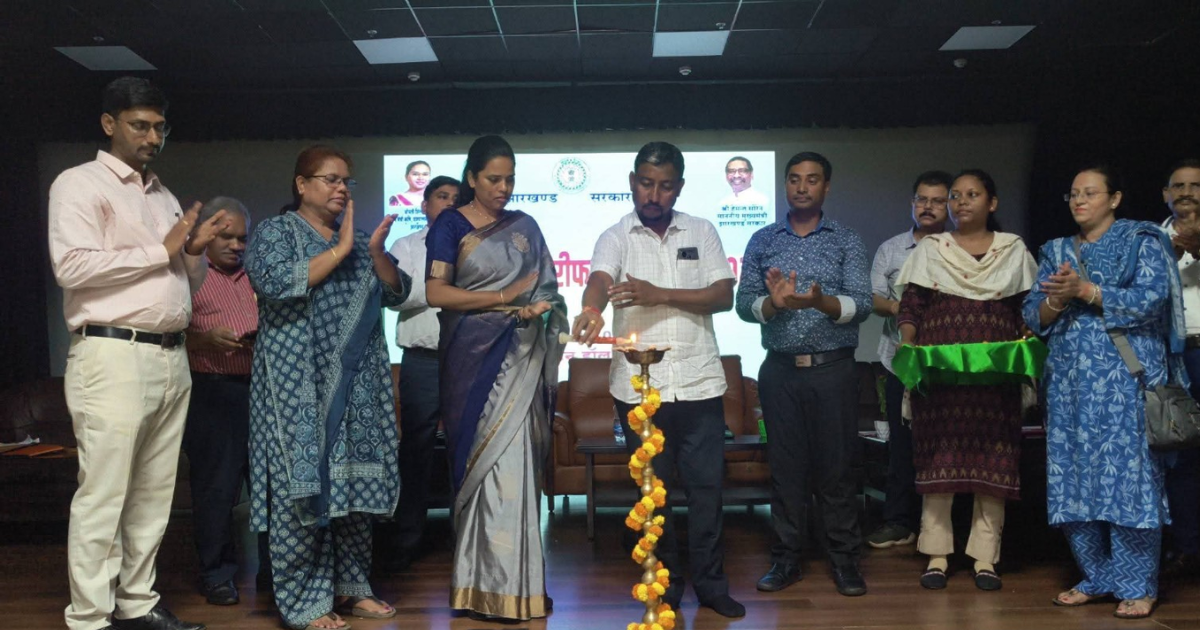 सरायकेला में जिला स्तरीय खरीफ कार्यशाला आयोजित, किसानों को वैज्ञानिक खेती और सरकारी योजनाओं की दी गई जानकारी