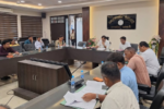 सरायकेला में राजस्व एवं भू-अर्जन विभाग की समीक्षा, लंबित मामलों के जल्द निपटारे का निर्देश