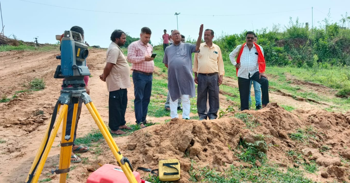 Jamshedpur Bridge Project: सरयू राय ने स्वर्णरेखा पुल और फोरलेन सड़क निर्माण कार्य की समीक्षा की