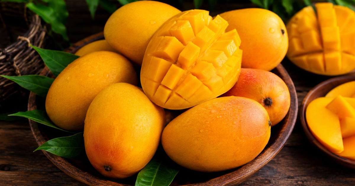 Mango Side Effects: आम खाने के बाद खराब हो जाता है पेट? जानिए सही तरीका और फायदे