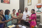 अखिल भारतीय ग्राहक पंचायत ने MRP को लेकर विधायक पूर्णिमा साहू को सौंपा ज्ञापन