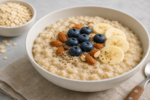क्या ओट्स (Oats) सभी के लिए फायदेमंद हैं? जानें फायदे और नुकसान