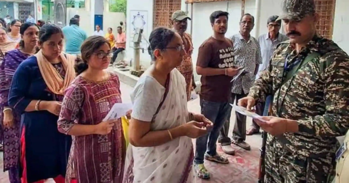 बंगाल के फालता में पुलिस ने लाठीचार्ज किया : TMC कार्यकर्ताओं के हमले का विरोध