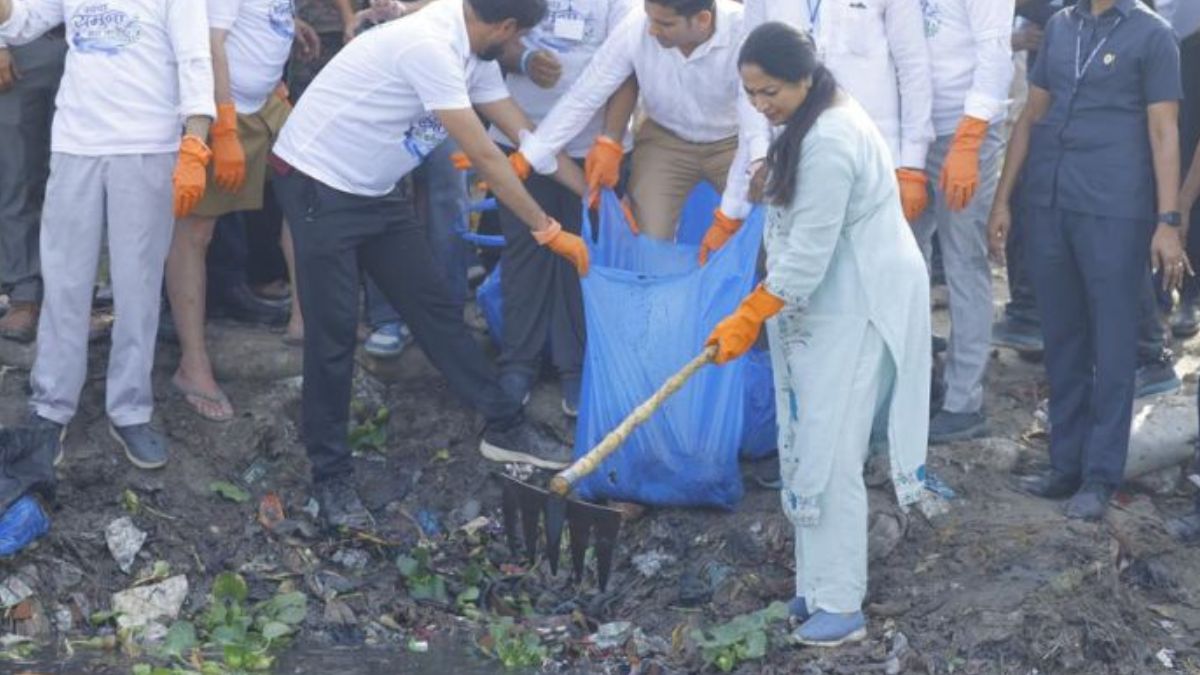 'Maa Yamuna Bank Cleanliness Drive' held simultaneously across 28 ghats