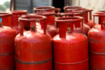 LPG Cylinder Price Hike: कमर्शियल गैस सिलेंडर फिर हुआ महंगा, दिल्ली से कोलकाता तक बढ़ीं कीमतें