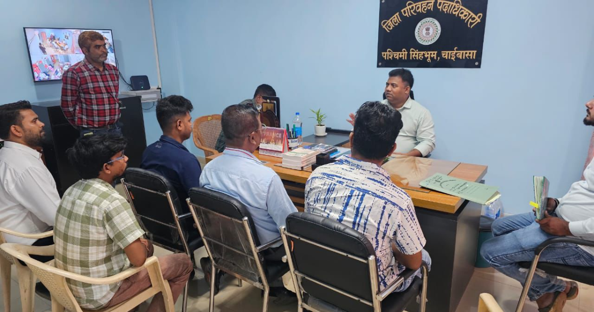 पश्चिमी सिंहभूम में वाहन डीलरों को परिवहन विभाग की सख्त चेतावनी, बिना रजिस्ट्रेशन वाहन सौंपने पर होगी कार्रवाई