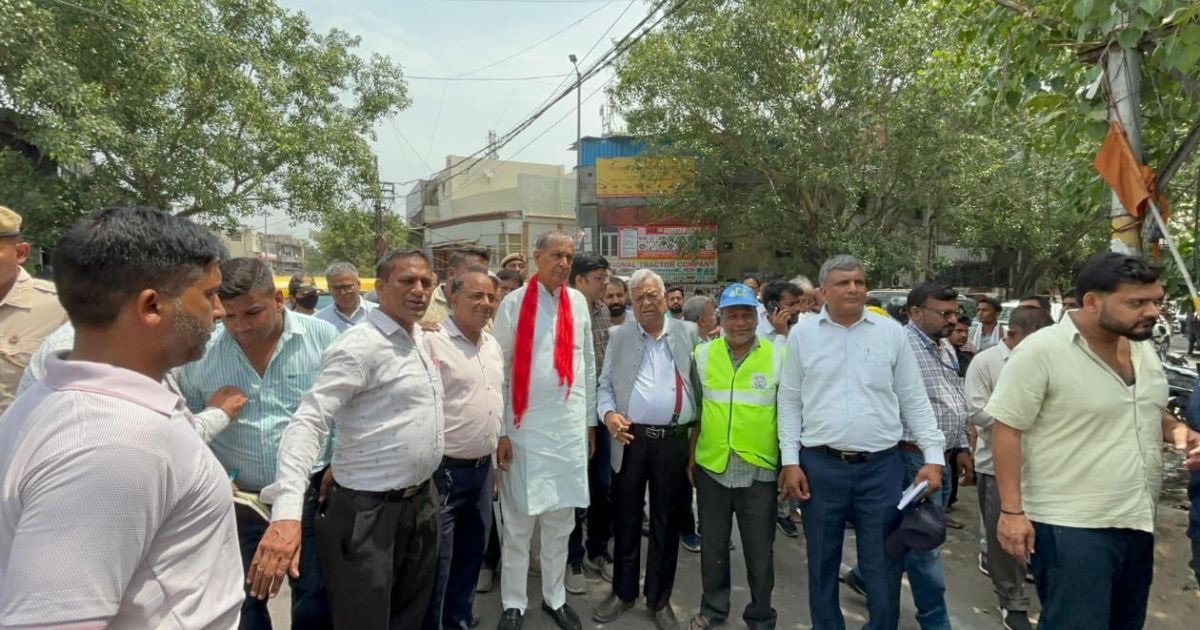 नेता सदन जयभगवान यादव का चांदनी चौक वार्ड-74 में निरीक्षण, अतिक्रमण एवं अवैध पार्किंग पर सख्त कार्रवाई के निर्देश