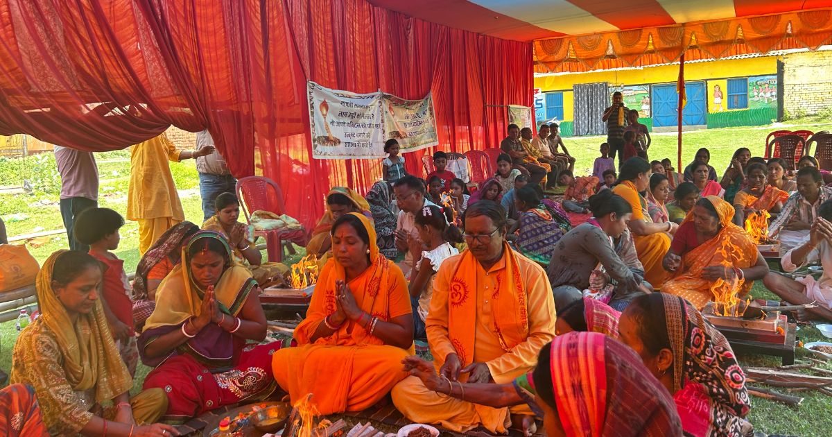 चक्रधरपुर में 108 कुण्डीय गायत्री महायज्ञ की तैयारी तेज, कराईकेला में 5 कुण्डीय सामूहिक प्रार्थना यज्ञ सम्पन्न