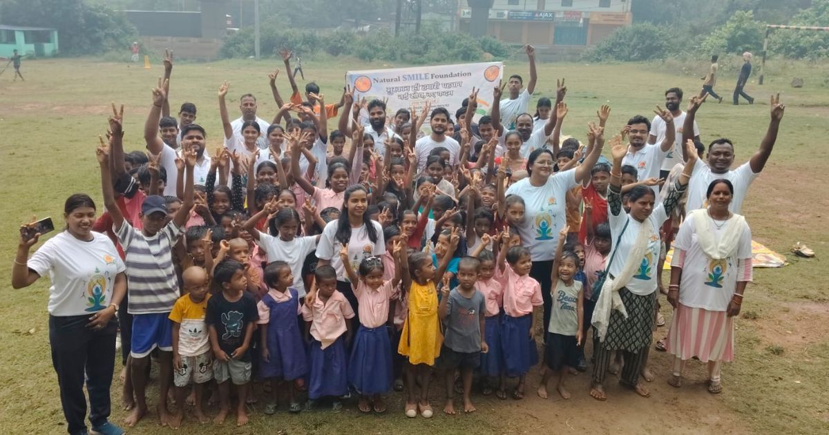 स्लम क्षेत्र के बच्चों को योग से जोड़ने की अनूठी पहल, Natural Smile Foundation का योग दिवस कार्यक्रम सफलतापूर्वक संपन्न