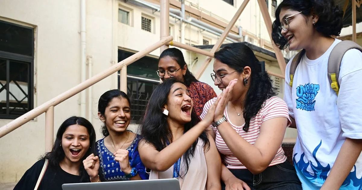 10वीं-12वीं के 87 टॉपर्स को राज्य सरकार करेगी सम्मानित