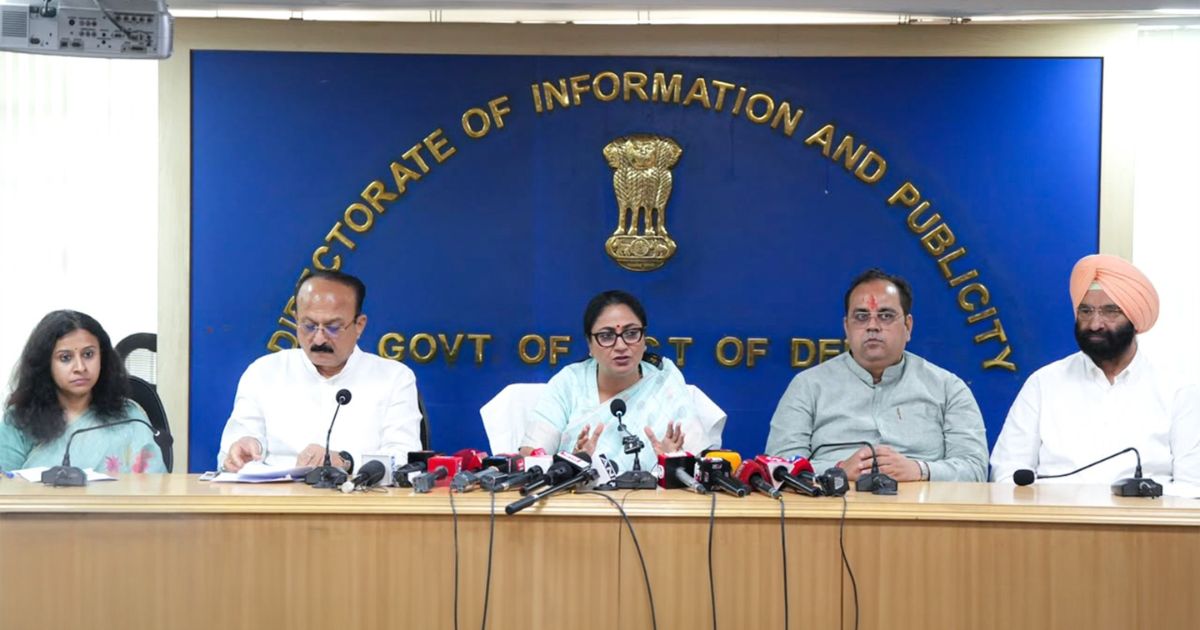 माननीय मुख्यमंत्री रेखा गुप्ता के नेतृत्व में दिल्ली कैबिनेट ने दिल्ली ईवी नीति 2026 को दी मंजूरी