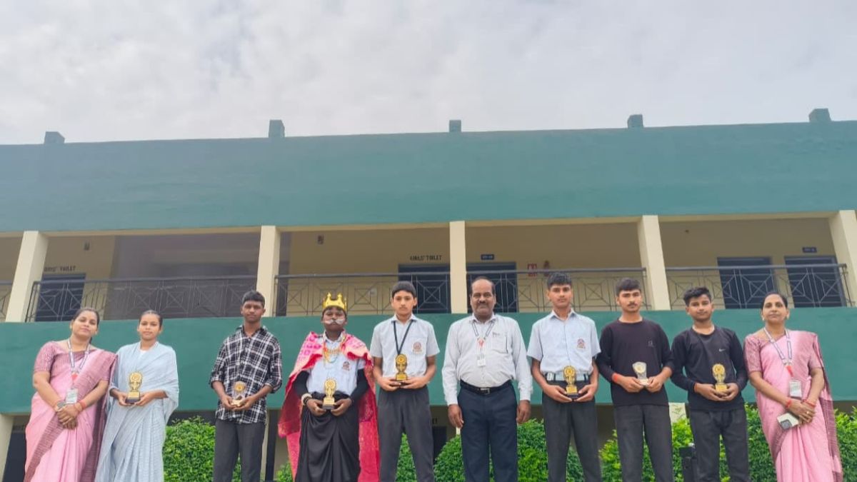 जेवियर पब्लिक स्कूल, डोरकासाई में बच्चों ने दिया समाज को नशा मुक्ति