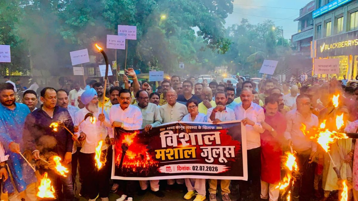 सरयू राय के नेतृत्व में बिष्टुपुर में निकला मशाल जुलूस