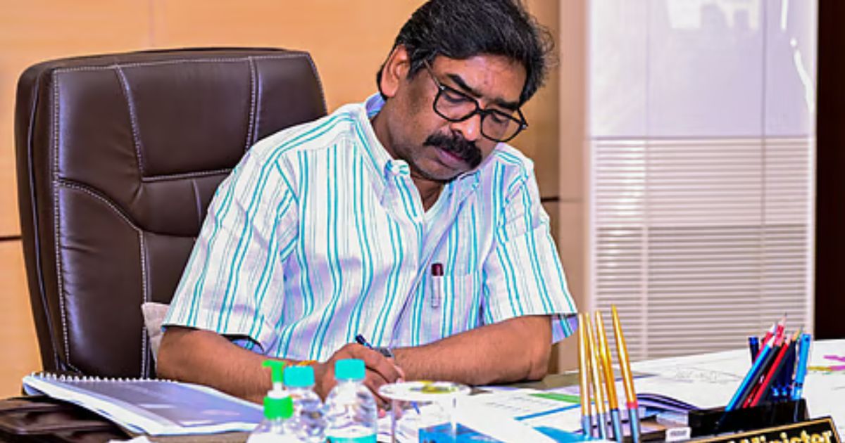 गढ़वा में पेंशन नहीं मिलने से बुजुर्ग की मौत का मामला गरमाया, CM हेमंत सोरेन ने दिए जांच के आदेश