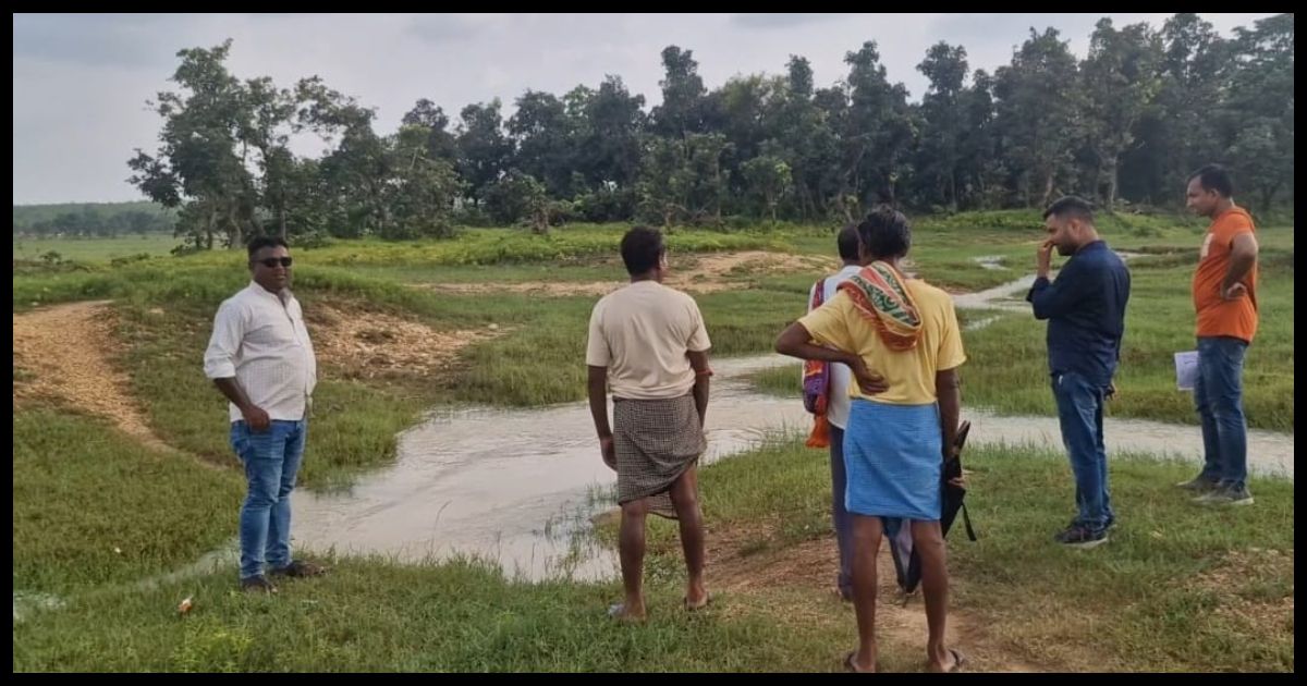 चक्रधरपुर विधायक सुखराम उरांव की पहल: चार पंचायतों में पीसीसी सड़क निर्माण के लिए डीपीआर तैयार करने हेतु हुआ क्षेत्र निरीक्षण