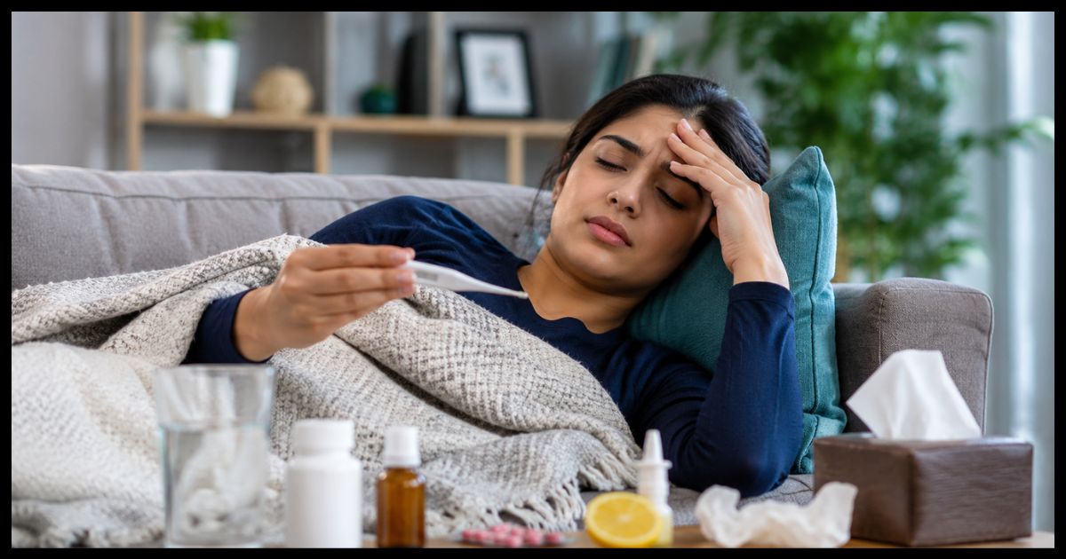 साधारण बुखार या डेंगू? मानसून में इन लक्षणों से करें पहचान, जानें कब तुरंत डॉक्टर के पास जाना चाहिए