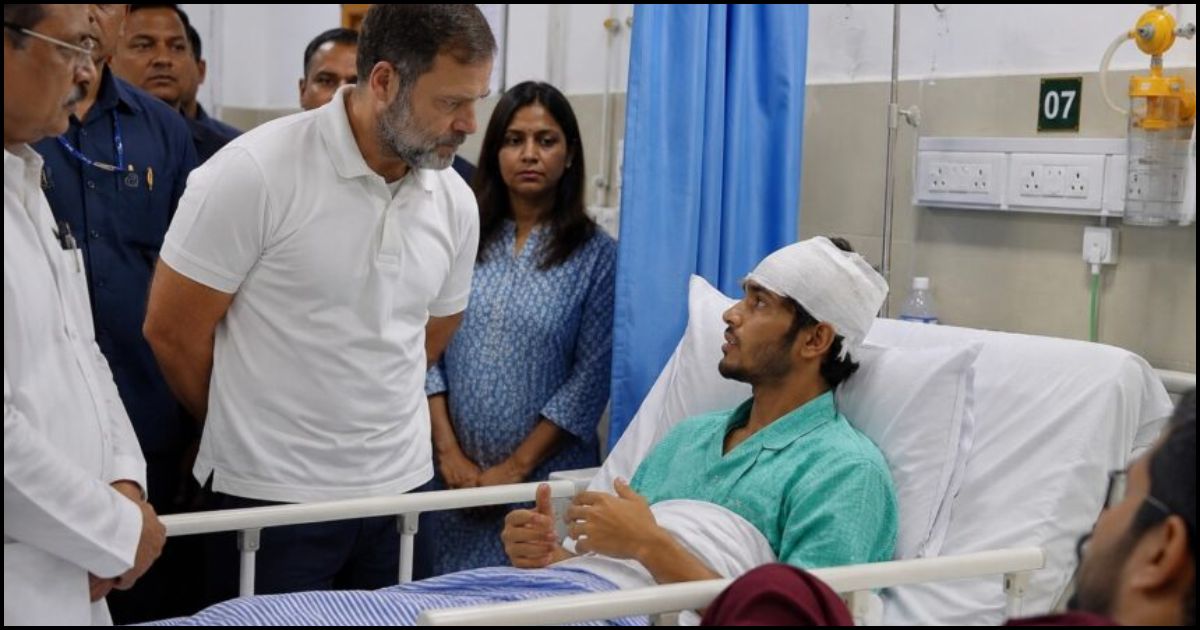 राहुल गांधी ने प्रियंका गांधी और केसी वेणुगोपाल के साथ लाठीचार्ज में घायल छात्रों से आरएमएल अस्पताल में मुलाकात की