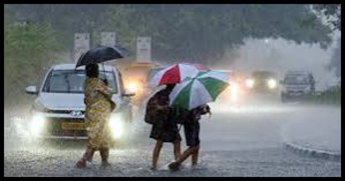 IMD Rain Alert: कई राज्यों में भारी बारिश का अलर्ट, बाढ़ और भूस्खलन का बढ़ा खतरा