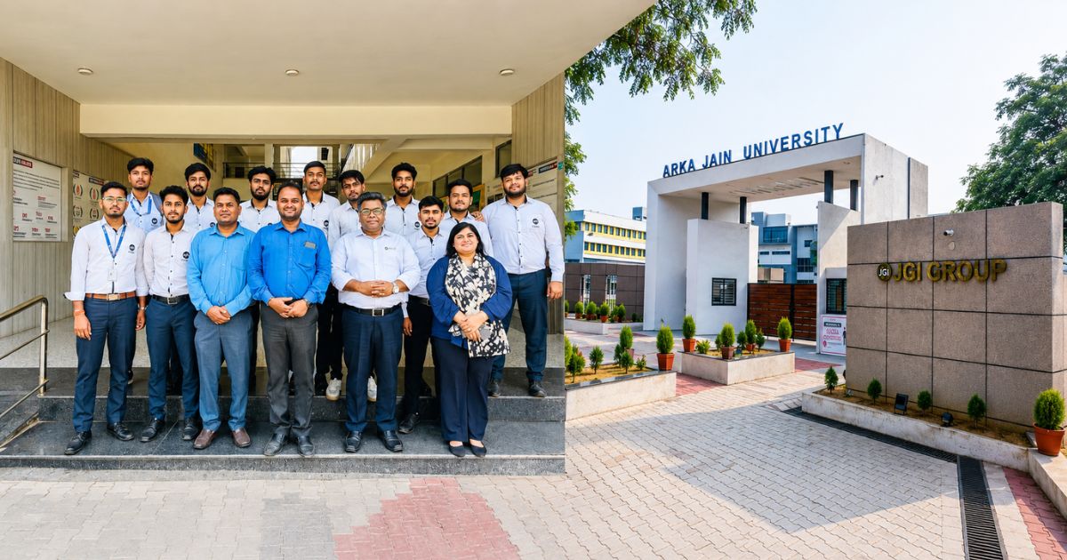 Arka Jain University : कैम्पस प्लेसमेंट में विद्यार्थियों ने साबित की प्रतिभा, टीवीएस मोटर्स में 30 का चयन