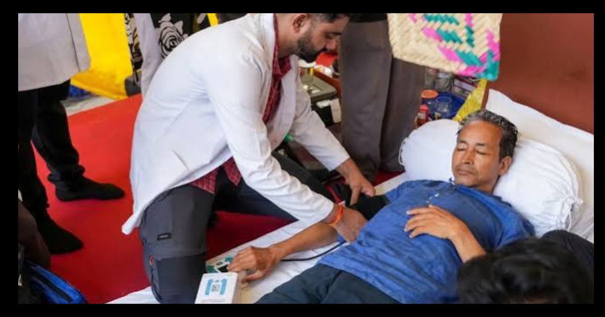 26 दिन के फास्ट के बाद तुरंत भरपेट खाना खाया तो बॉडी कैसे करेगी रिएक्ट?