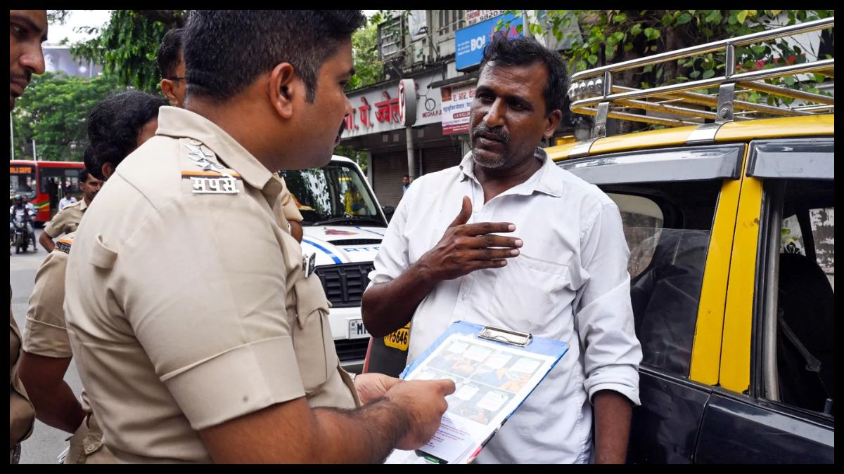 Mumbai Auto Taxi News: मराठी टेस्ट से बढ़ी ऑटो-टैक्सी चालकों की परेशानी, 2500 से ज्यादा ड्राइवरों को नोटिस