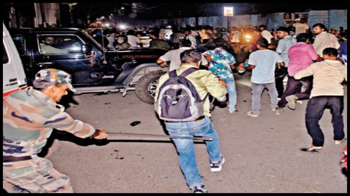 JPSC-JSSC विवाद: हाईकोर्ट के फैसले के बाद छात्रों का प्रदर्शन, पुतला फूंकने निकले युवाओं की पुलिस से झड़प