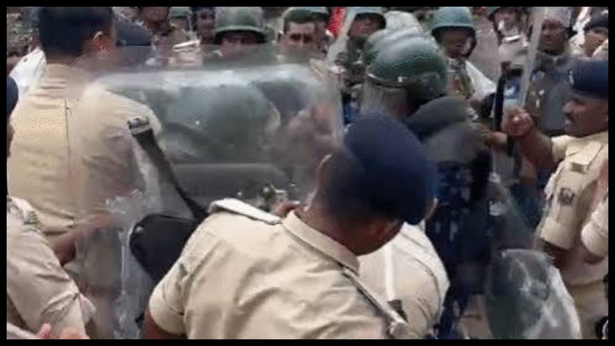 Bihar BPSC TRE-4 Protest: नेगेटिव मार्किंग और PT हटाने की मांग, पटना में छात्रों पर वाटर कैनन