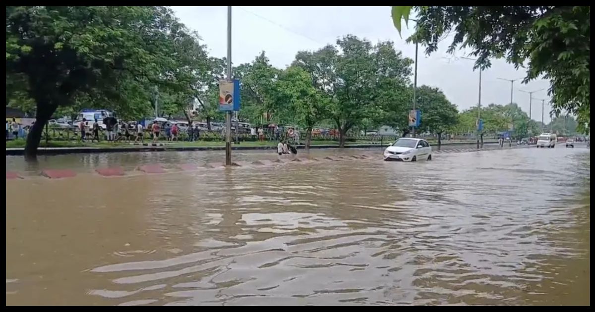 ओडिशा में भारी बारिश से राउरकेला जलमग्न, जनजीवन प्रभावित; संबलपुर विश्वविद्यालय की परीक्षाएं रद्द