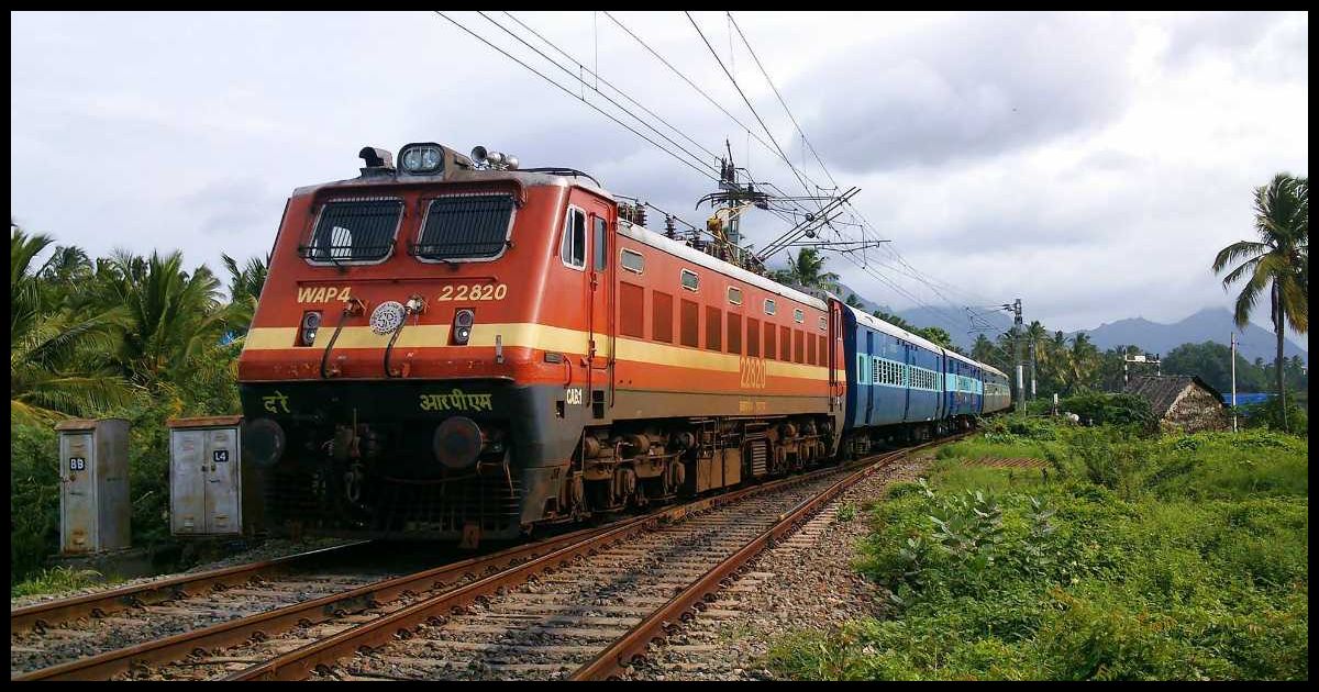 साउथ बिहार में फर्स्ट क्लास कोच का एसी खराब होने पर भड़के यात्री