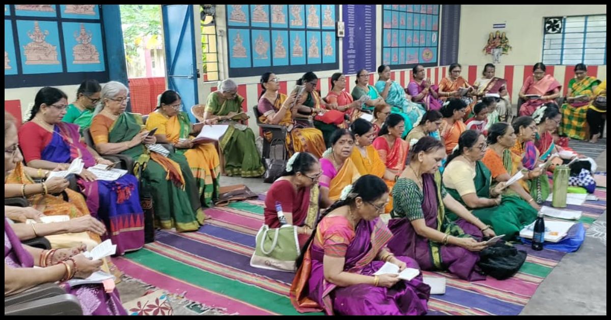 आषाढ़ में गूंजे भजन, महिलाओं ने मनाया आदि पूरम उत्सव
