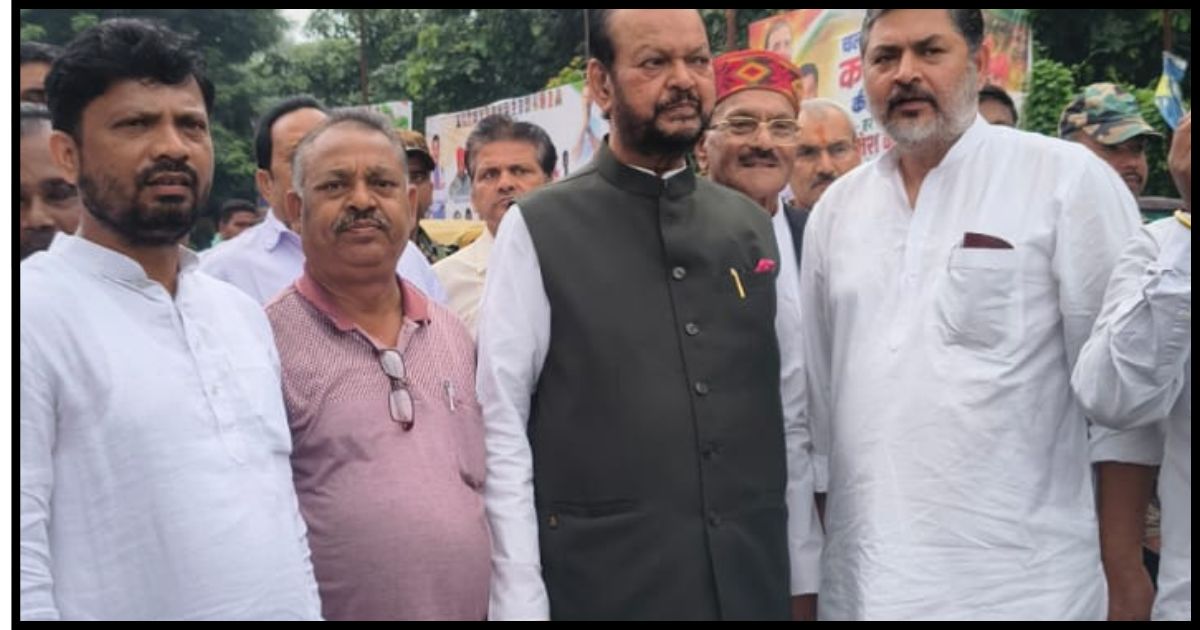 कोल्हान विश्वविद्यालय में शैक्षणिक सुधार की मांग, मानवाधिकार संघ ने कुलाधिपति को सौंपा सात सूत्री ज्ञापन